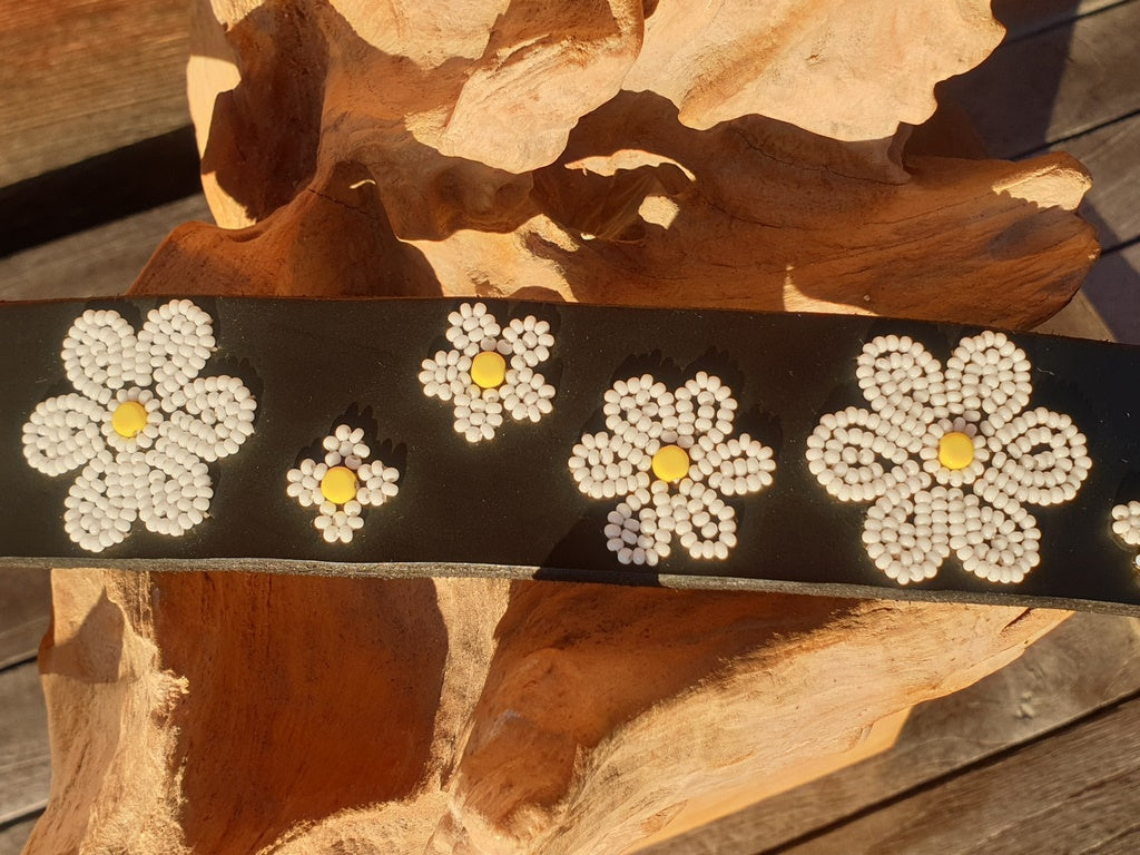 TKC Gürtel Daisies 32"