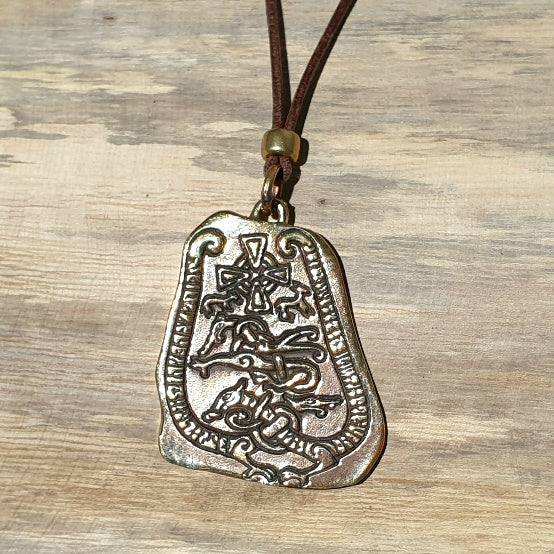 Lederkette mit Runenstein Bronze