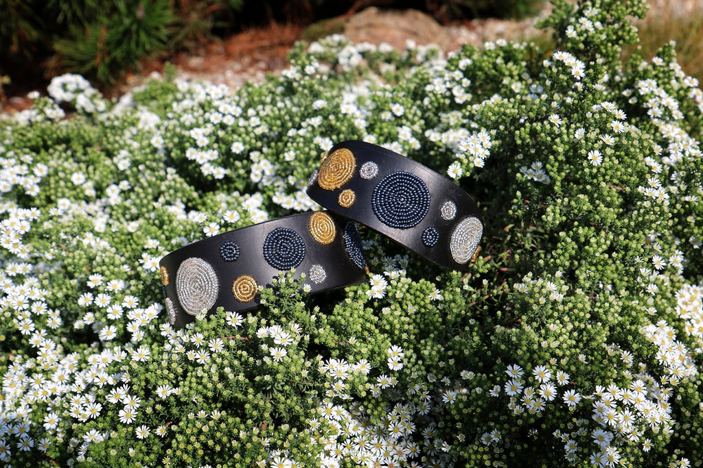 TKC Metallic Dots Wide 16"