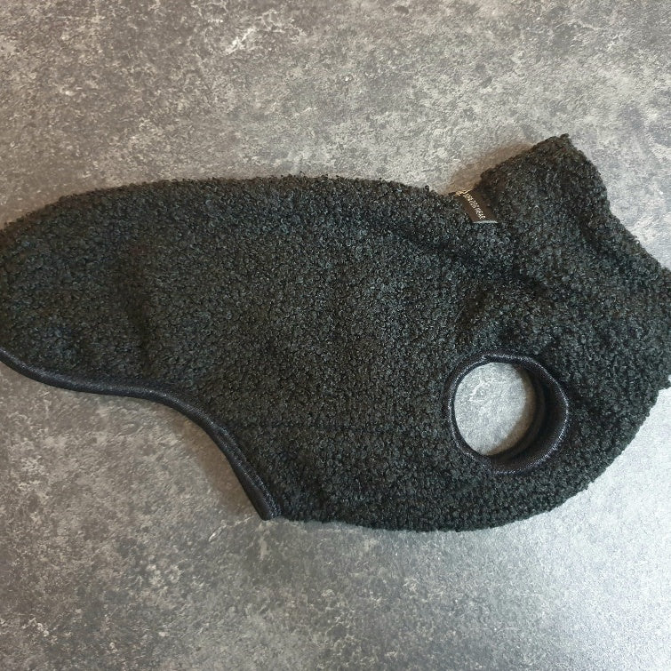 Hachico Micro C Jumper "Curly" Schwarz 16
