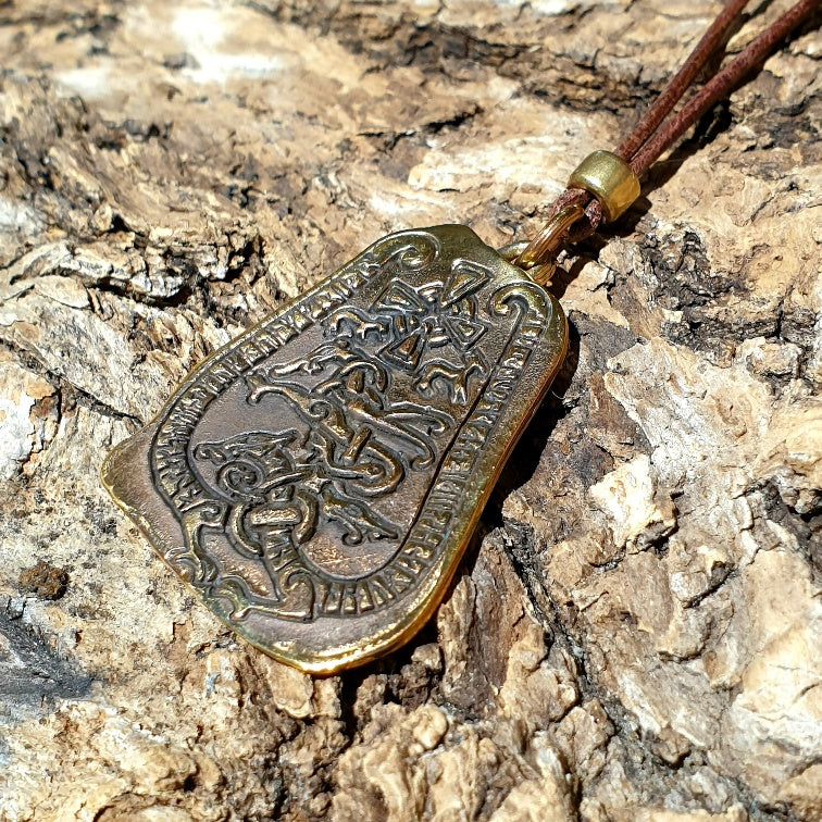 Lederkette mit Runenstein Bronze