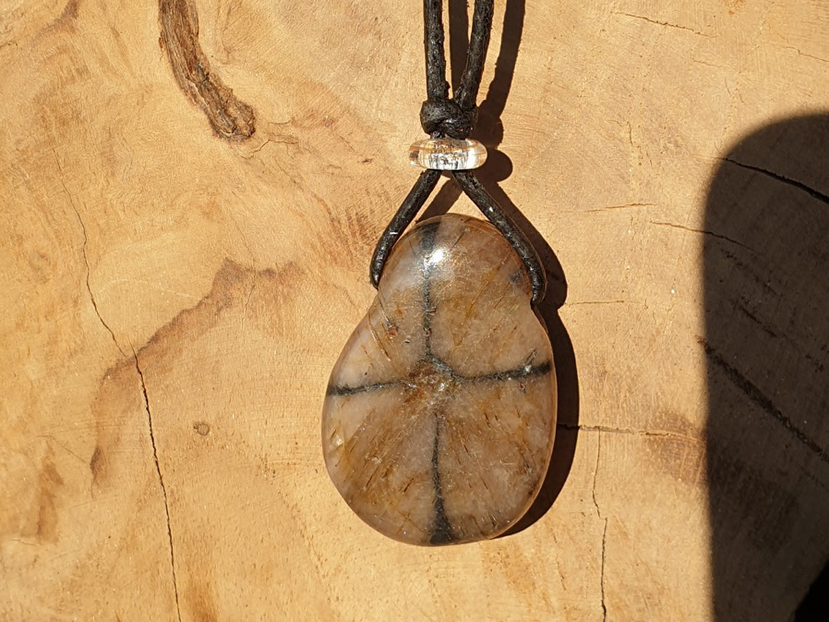 Chiastolith Lederkette "Kreuzstein" A