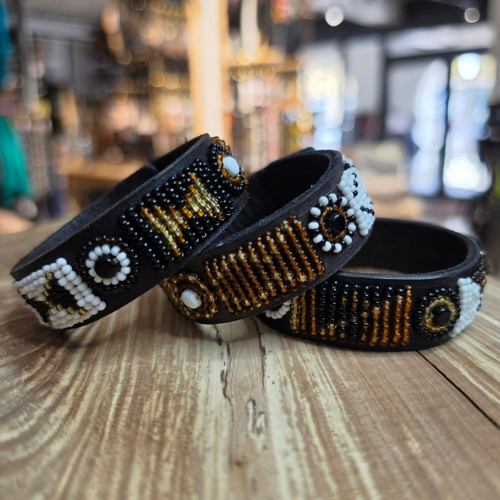 TKC Lederarmband mit Perlen