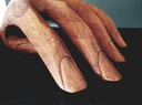 Holzschale Hand