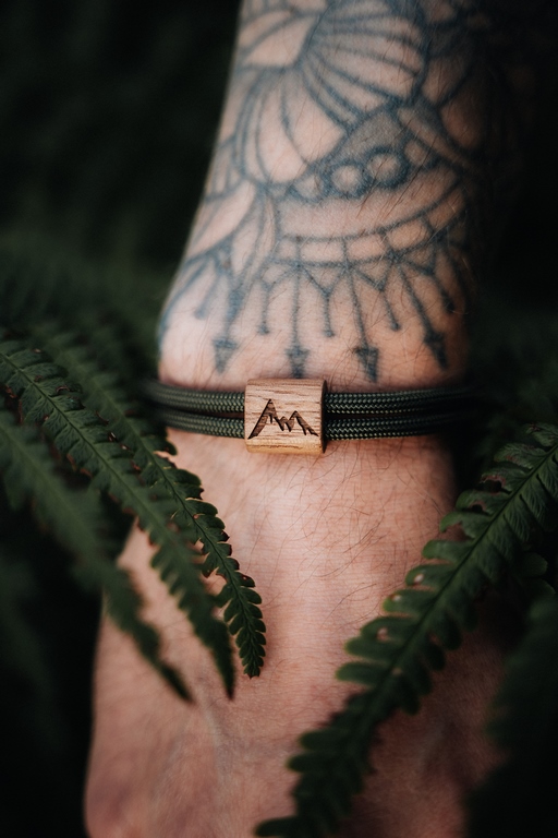 KONA Armband "Berg"