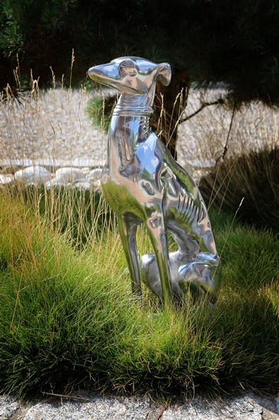 Sitting Sighthound Skulptur Aluminium