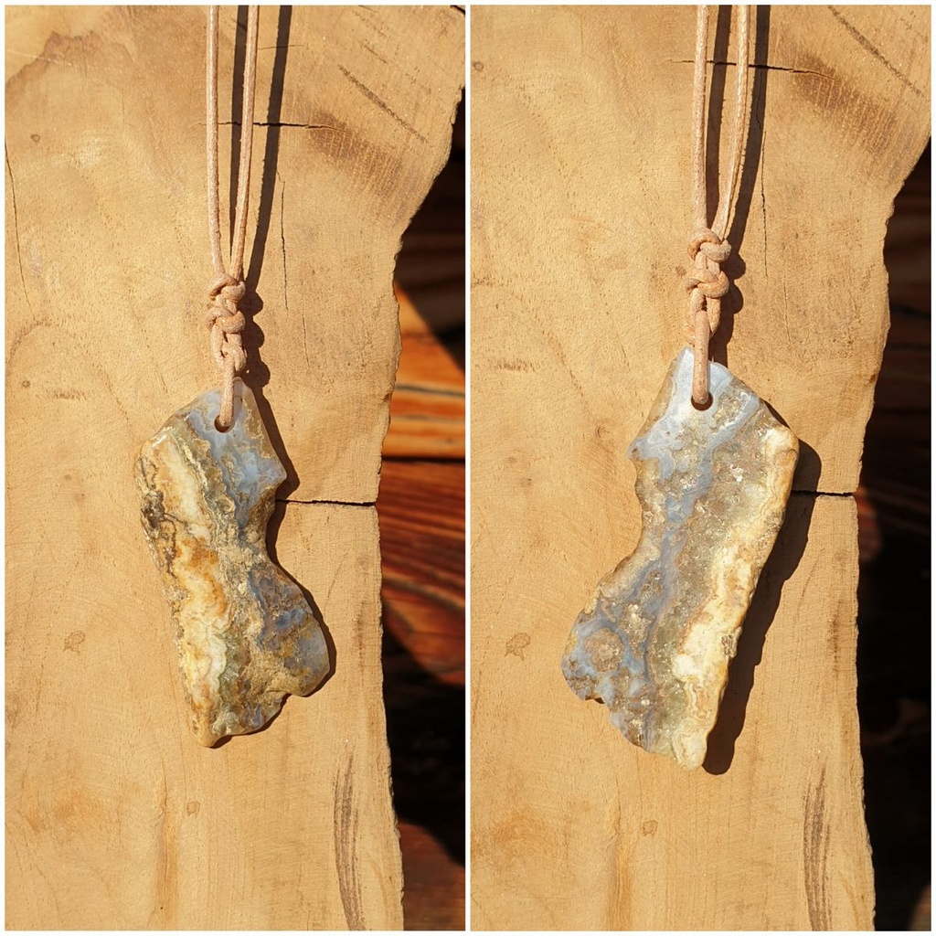 Blauer Chalcedon Lederkette