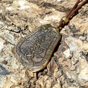 Lederkette mit Runenstein Bronze